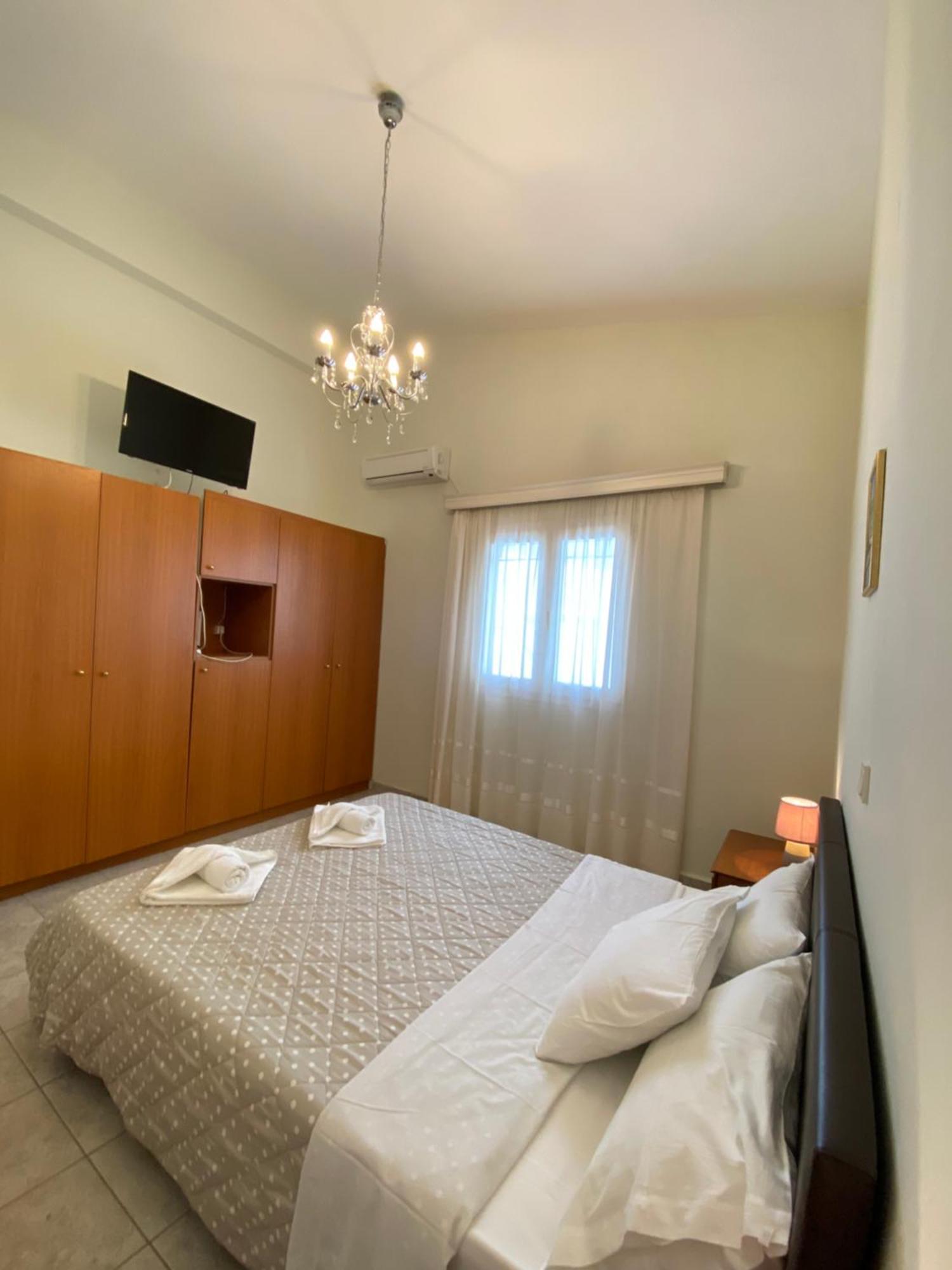 Aronis Spyros Panoramic Seaview Apartments Longos  Ruang foto