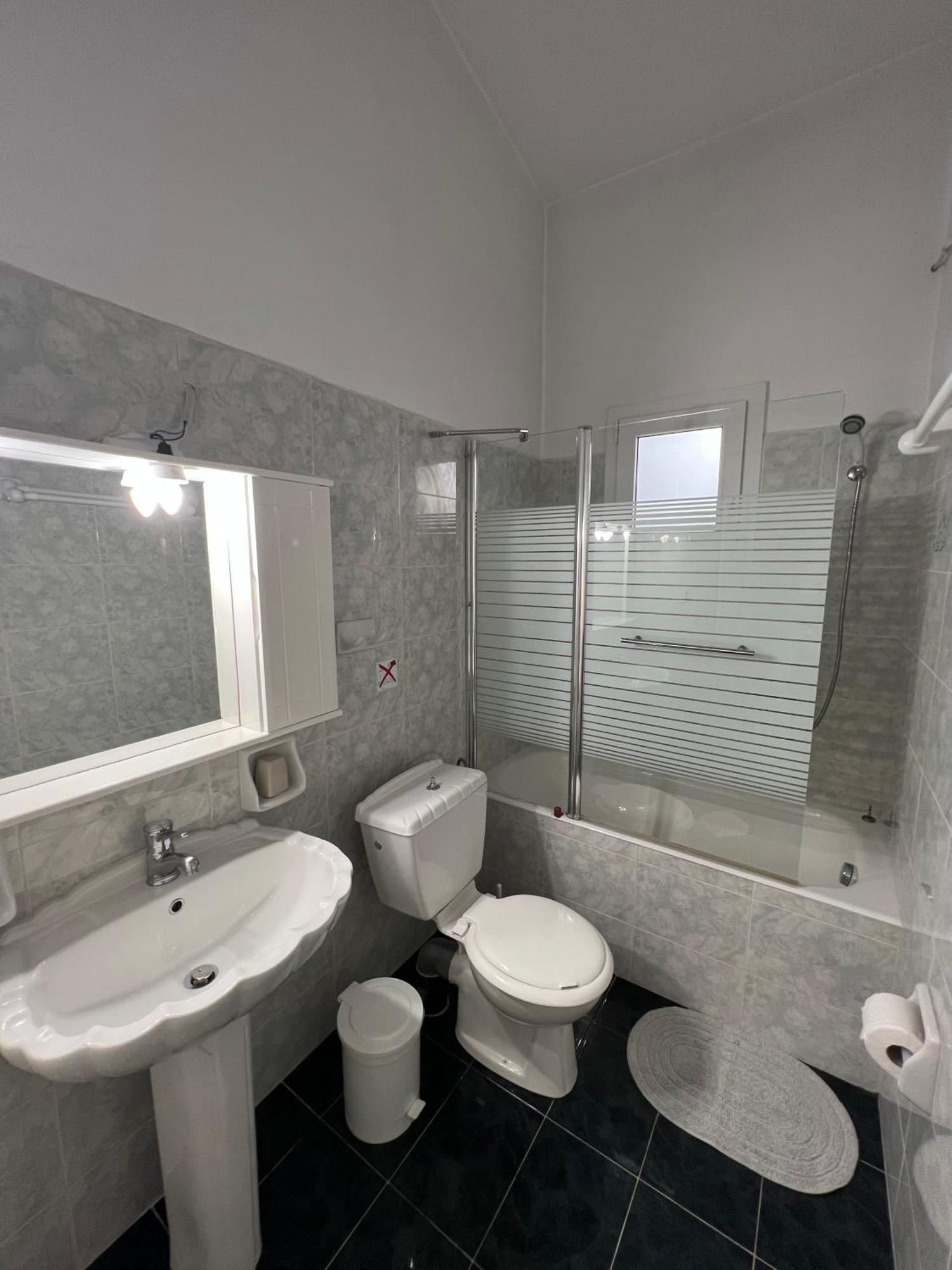 Aronis Spyros Panoramic Seaview Apartments Longos  Ruang foto