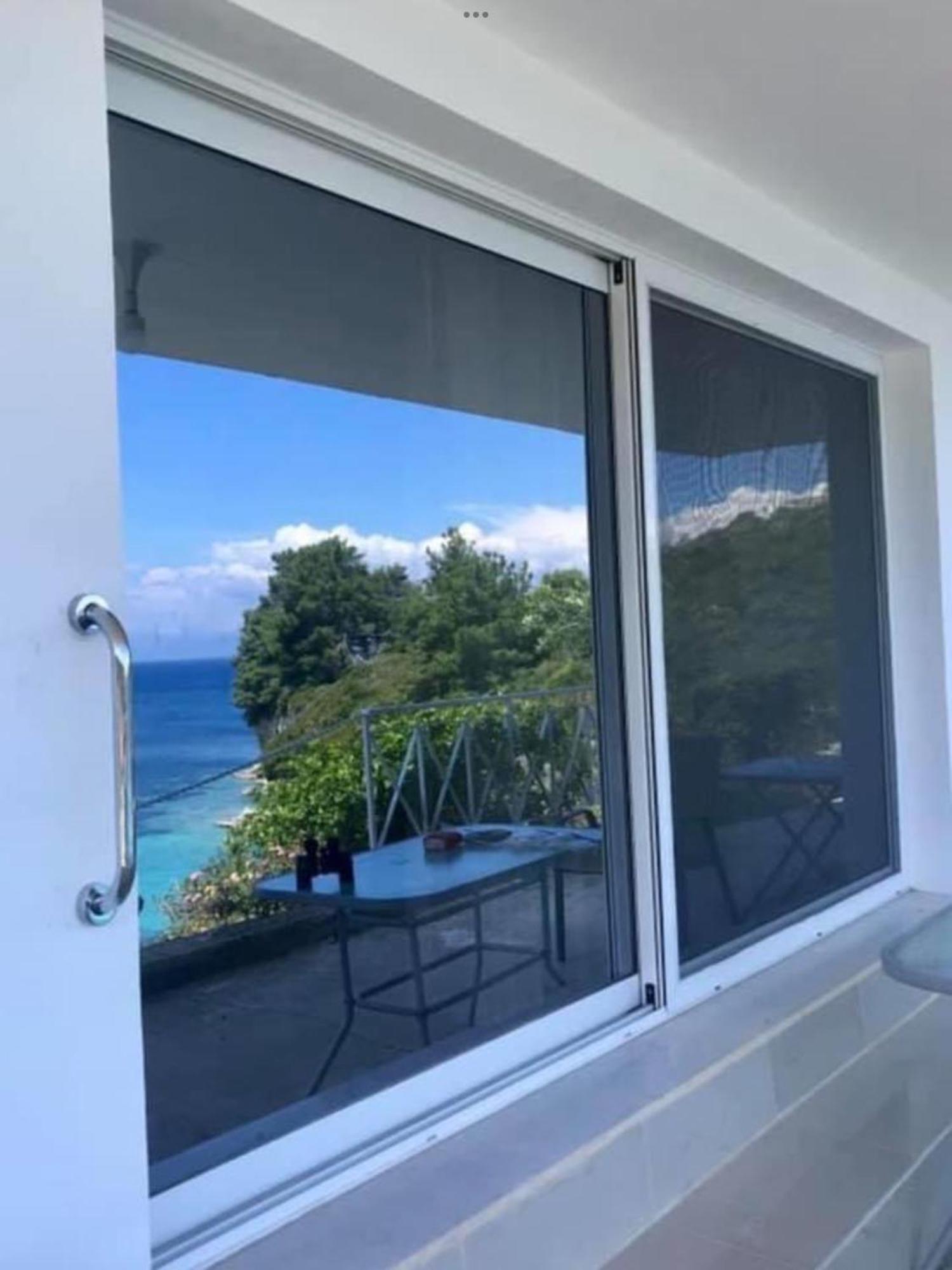 Aronis Spyros Panoramic Seaview Apartments Longos  Bagian luar foto